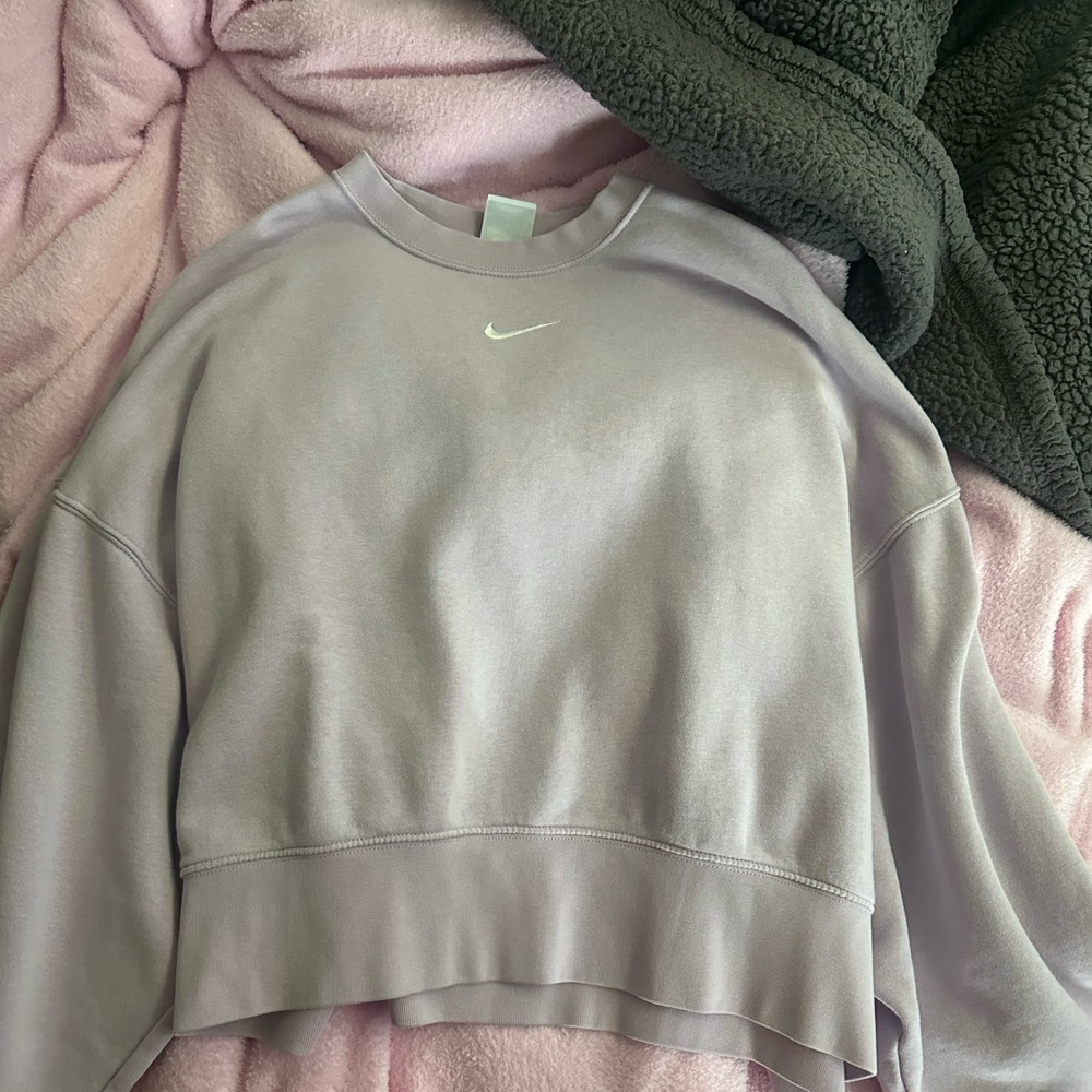 Nike Women's Lavender Sweatshirt